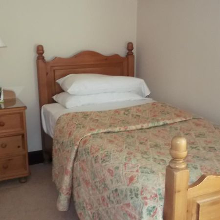 Caledonian Hotel Форт Аугустус Экстерьер фото